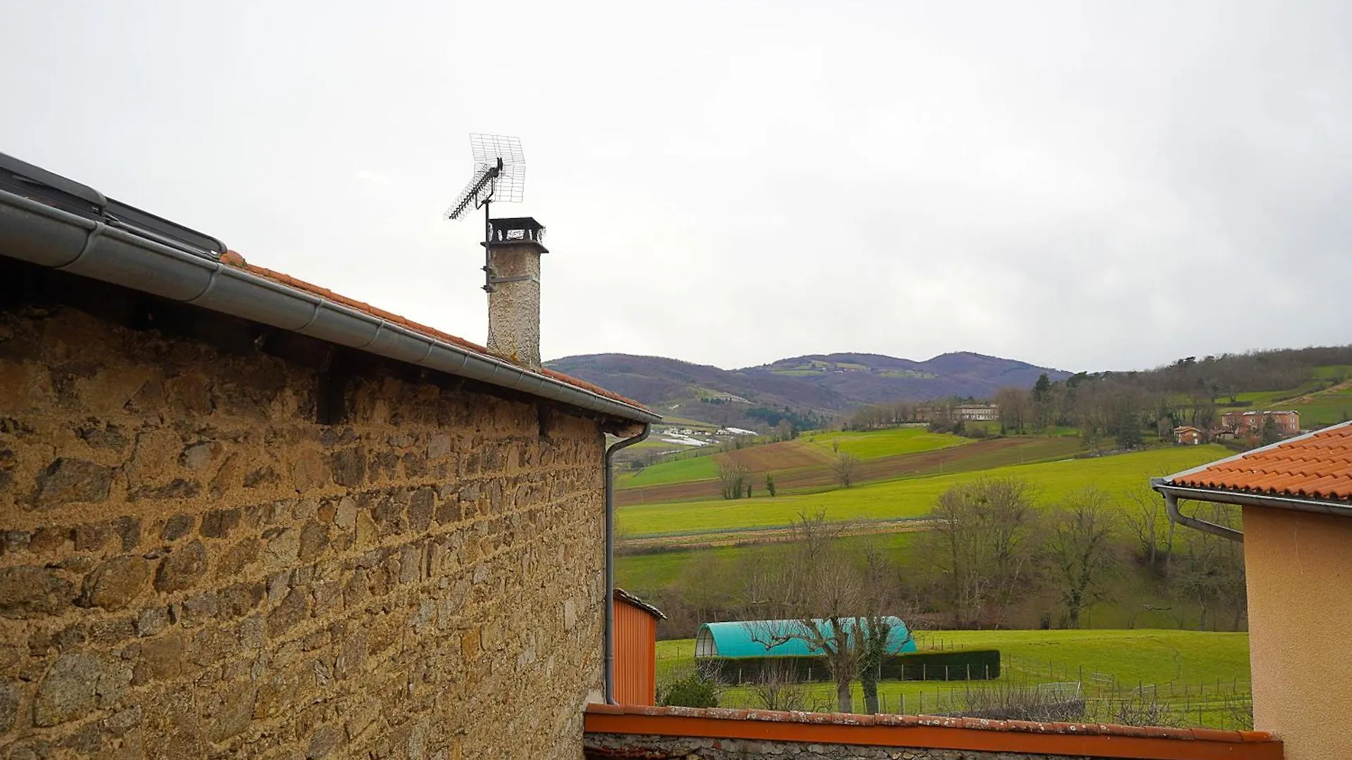 Bel Appartement T2 40 M² Vaugneray France